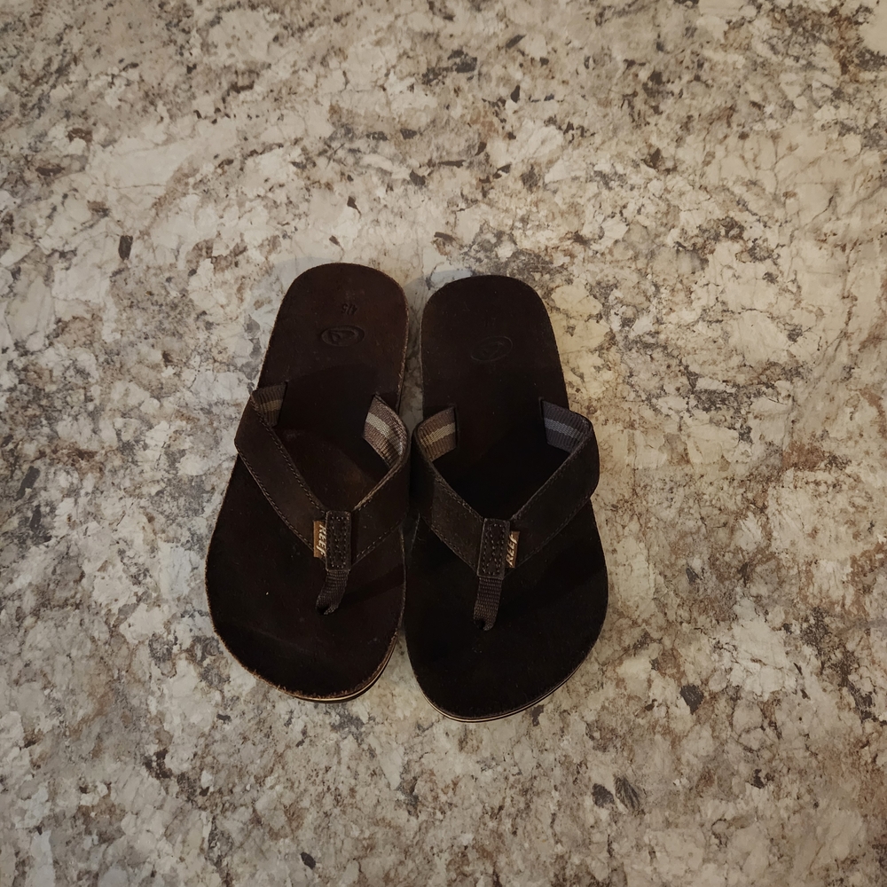 Reef Brown Kids Flip Flops SZ: 4/5